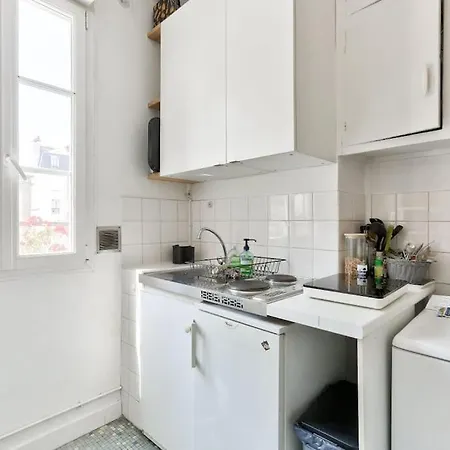 Apartment Studio Near Sacre-coeur Basilica Paris